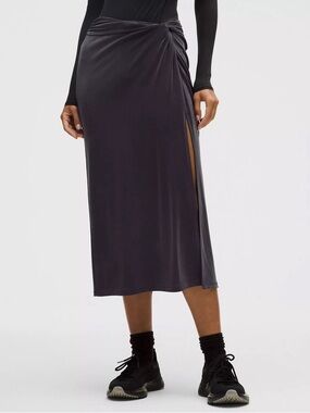 Lululemon Drapey Softstreme Midi Skirt Women’s Size XL in Nightmoth